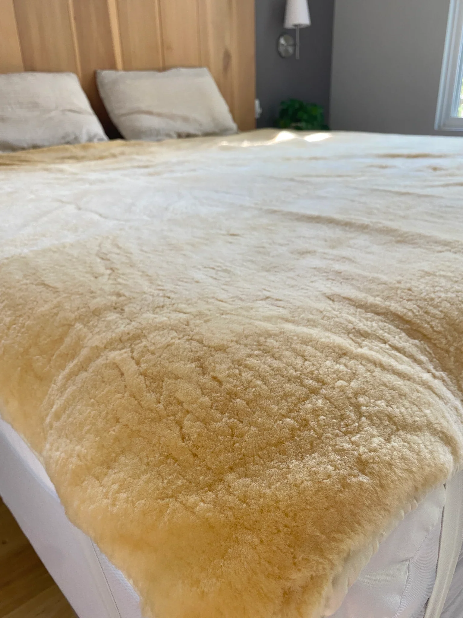 Medical Grade Sheepskin Mattress Cover - Image 3