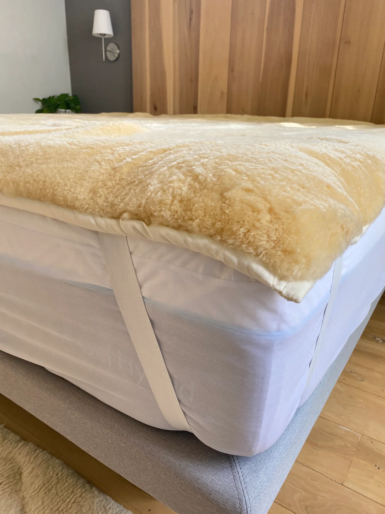 Medical Grade Sheepskin Mattress Cover - Image 7