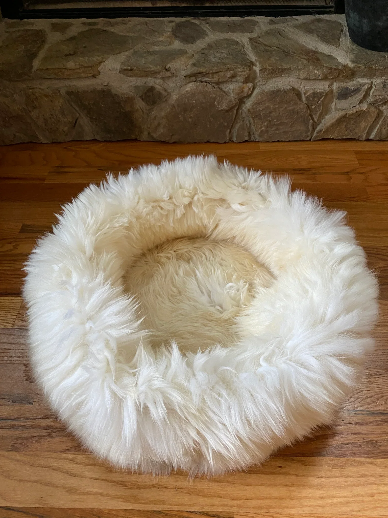 The Snug in Ivory, Medium - Image 3