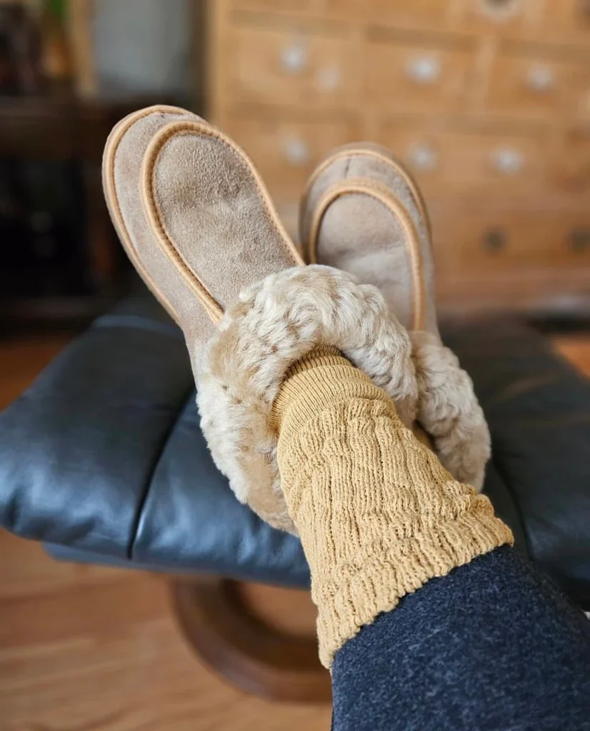The Classic Slipper: 100% sheepskin in Tan - Image 4